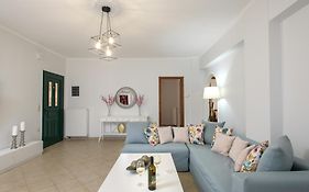 Xenia'S Apartments In Alepou